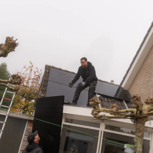Zonnepanelen installatie door Zonneman